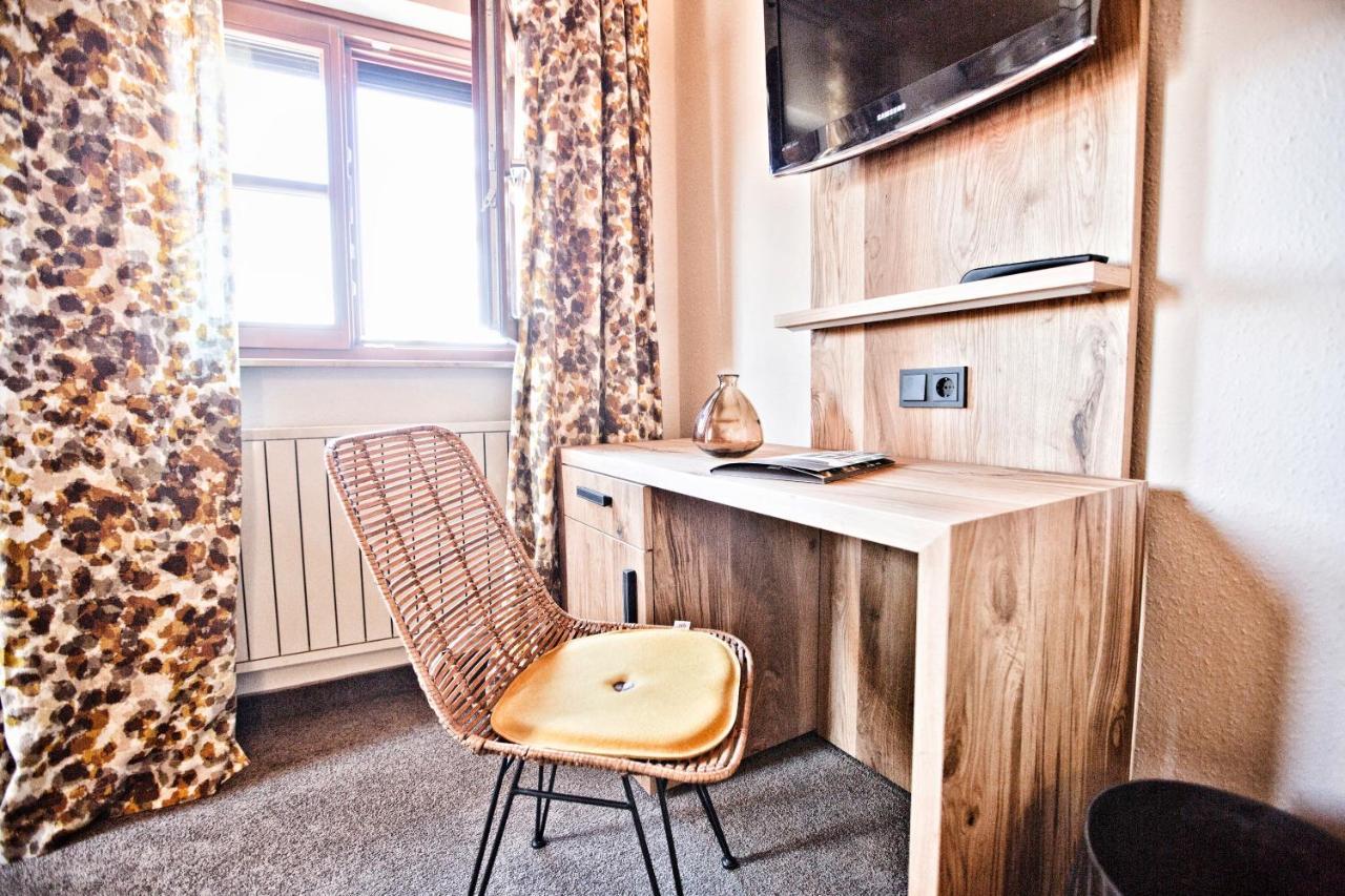 Historisches Gasthaus Hotel Hirschen Horn Gaienhofen  Eksteriør billede